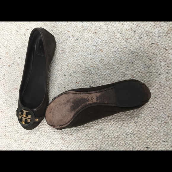 Chocolate brown Tory Burch suede ballet flats - Picture 2 of 3